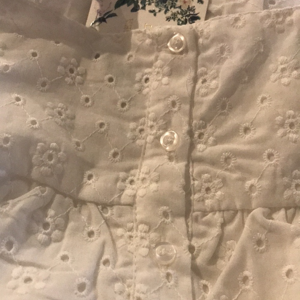 Chelsea & Violet white asymmetric eyelet dress. Size 4T - Picture 10 of 16